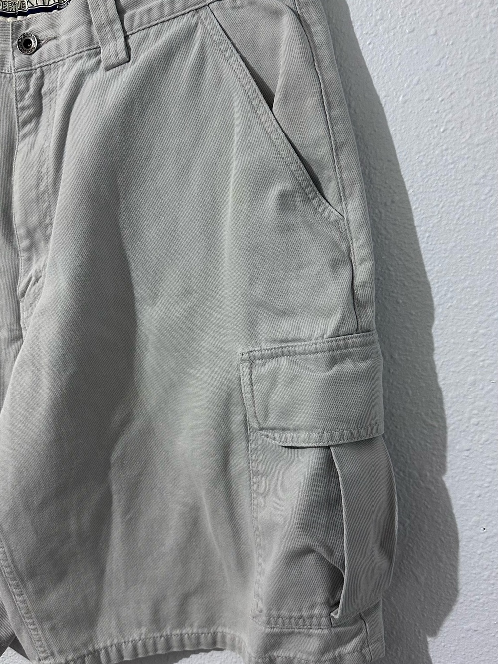 Vintage Levi’s SilverTab Khaki Men's Cargo Shorts Size 34 - Picture 3 of 7